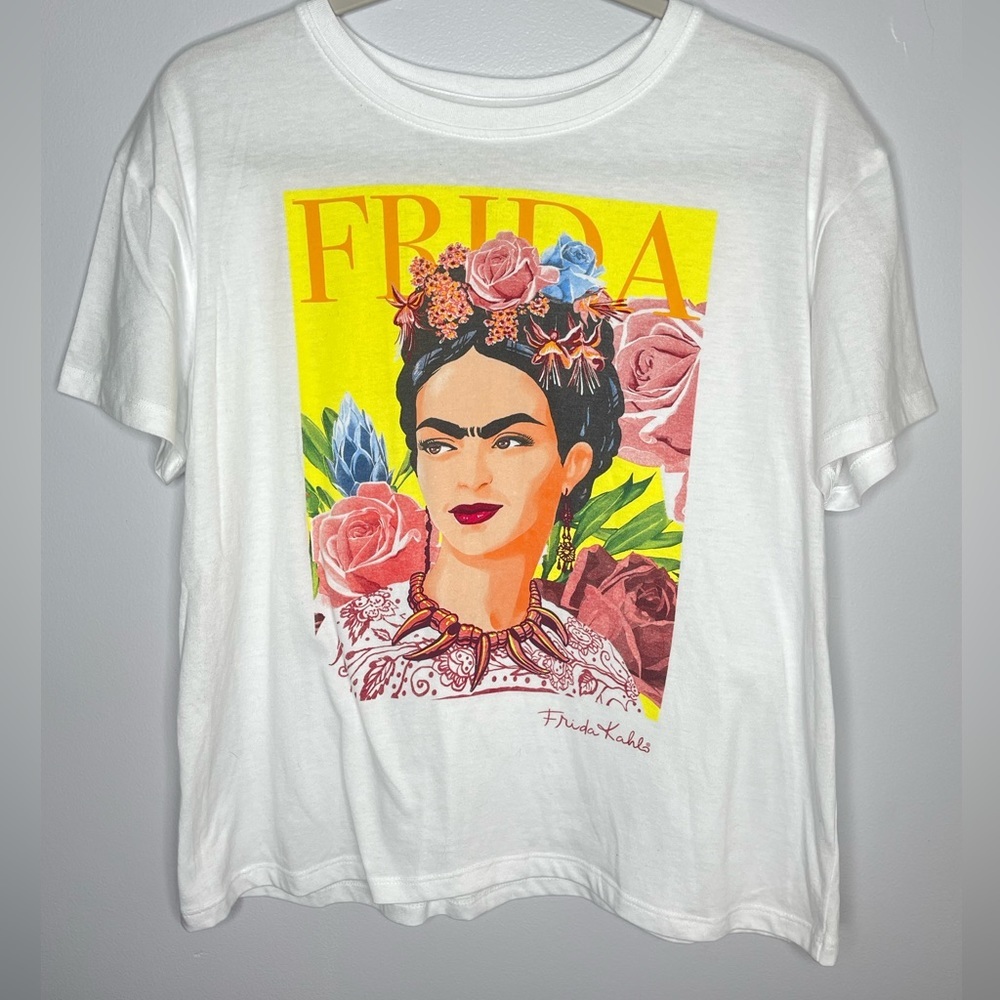 Woman’s Cropped Graphic Tee Frida Kahlo Medium